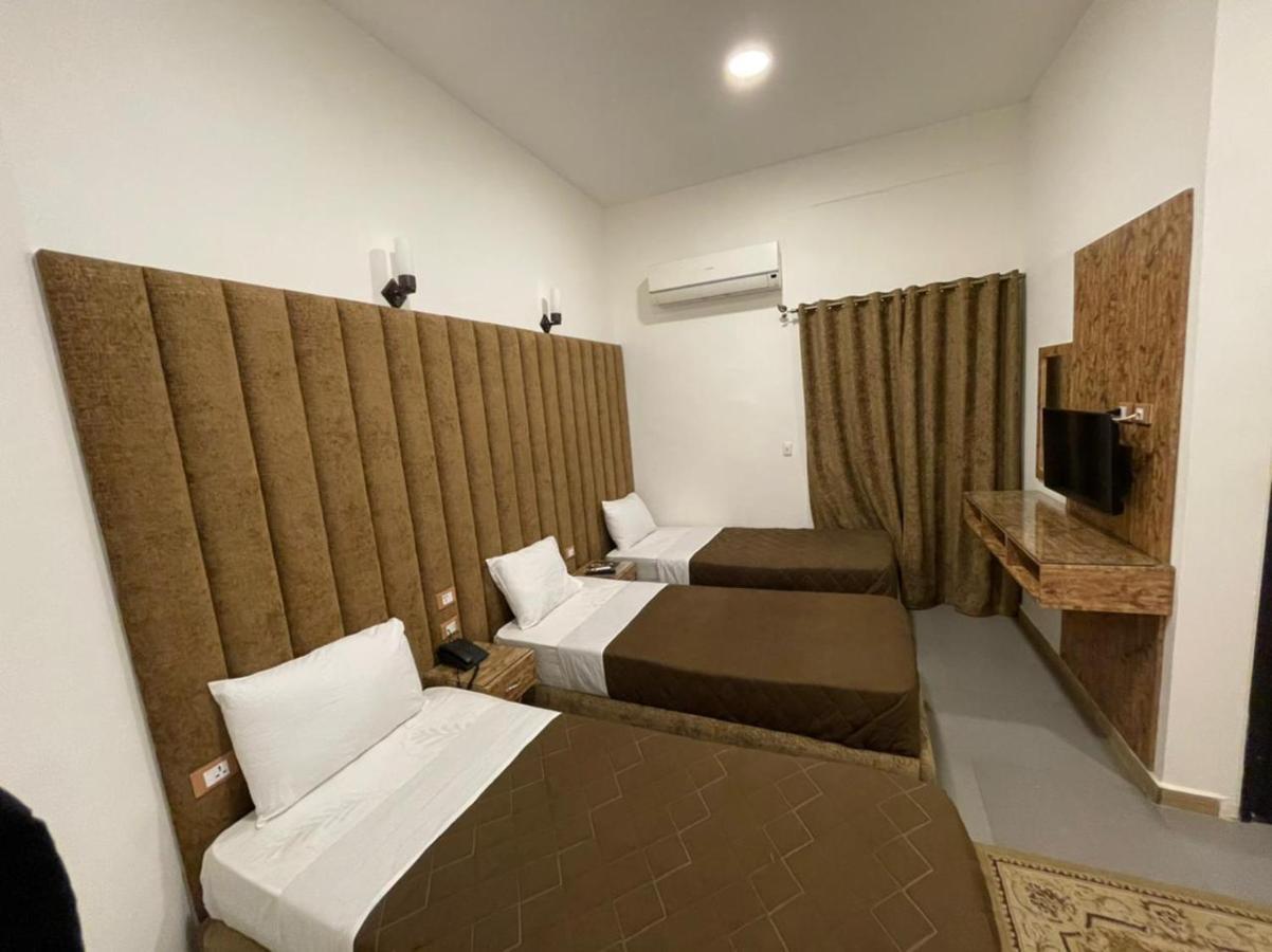 Valencia Ap Cairo Hotel ภายนอก รูปภาพ