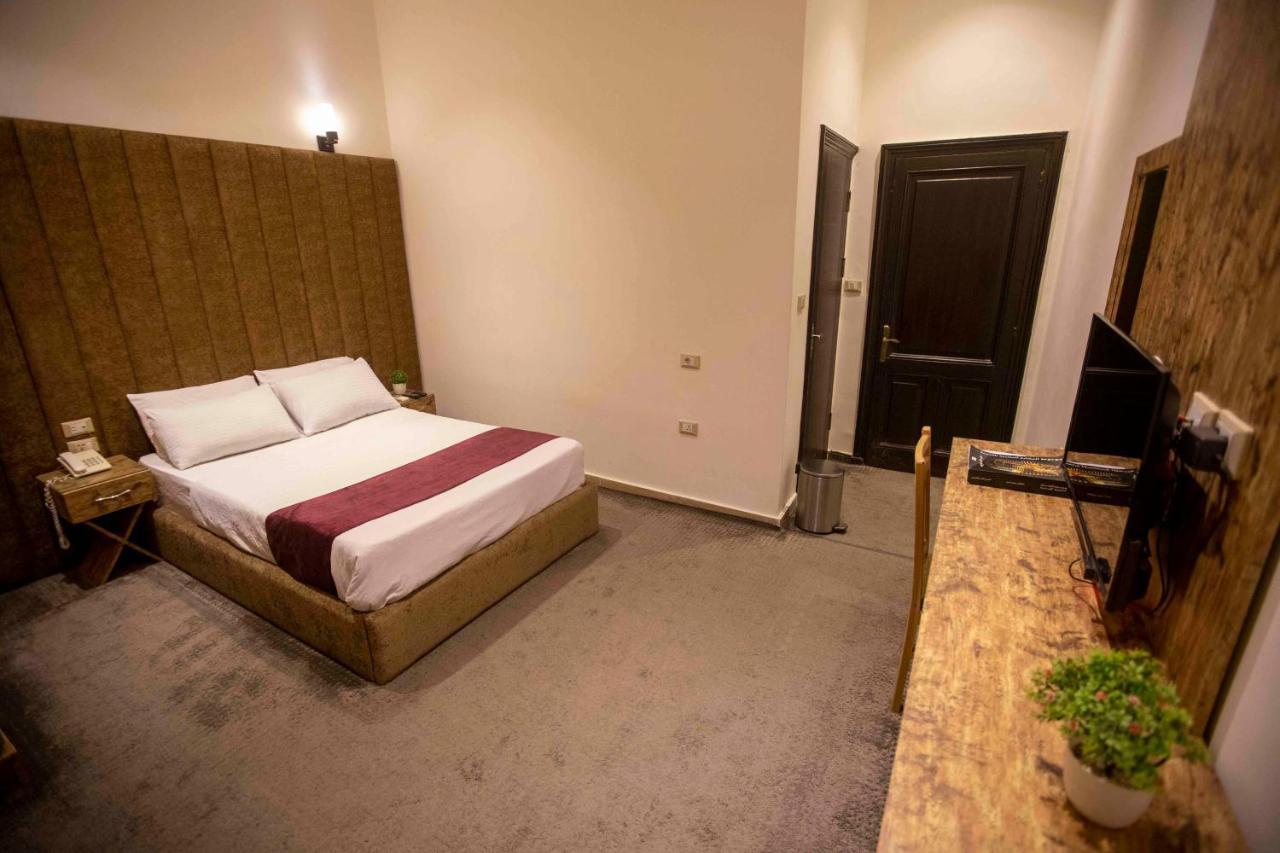 Valencia Ap Cairo Hotel ภายนอก รูปภาพ