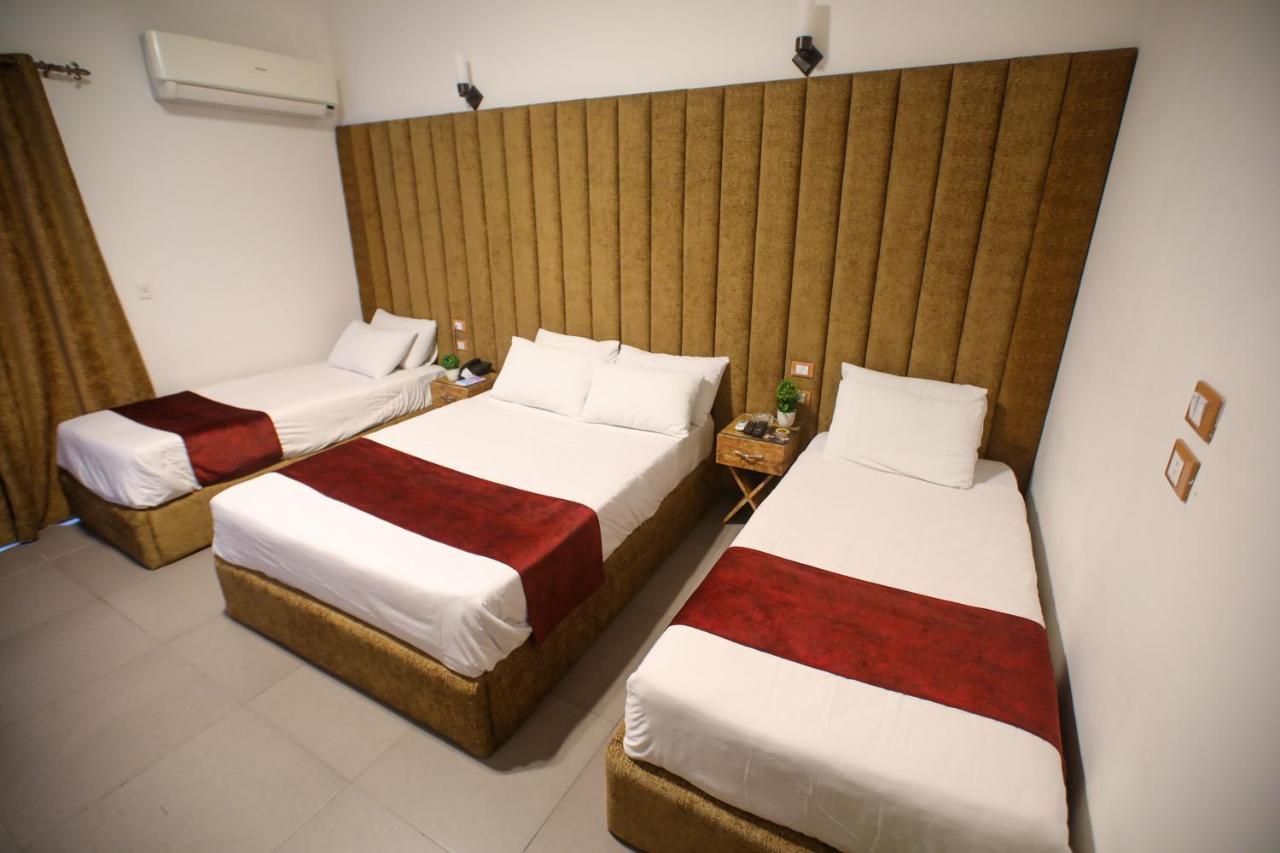 Valencia Ap Cairo Hotel ภายนอก รูปภาพ